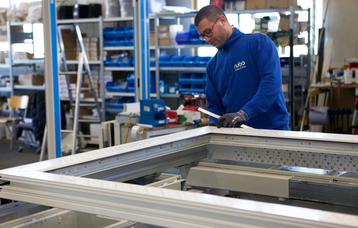 Stellenanzeiger Vorarbeiter Kunststoff-Fensterbau im Sonderbau (m/w/d) Stellenanzeiger Vorarbeiter Kunststoff-Fensterbau im Sonderbau (m/w/d)