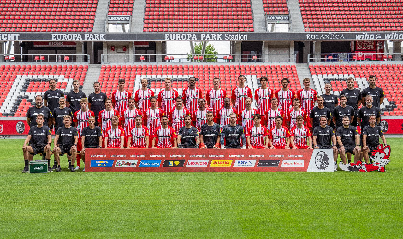 Mannschaftsfoto SC Freiburg Saison 2025 / 2026 Mannschaftsfoto SC Freiburg Saison 2025 / 2026